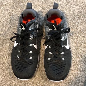 Nike Woman’s Metcon Shoes Size 8